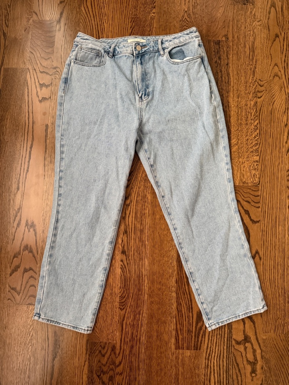 PacSun Light Wash Straight-Leg mom jeans 31w